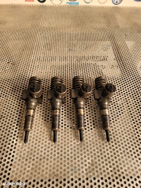 Injectoare Injector Vw Audi Seat Skoda 2.0 Tdi Euro 4 Bosch 2 Prinderi A4 A6 Passat Golf Octavia - 1