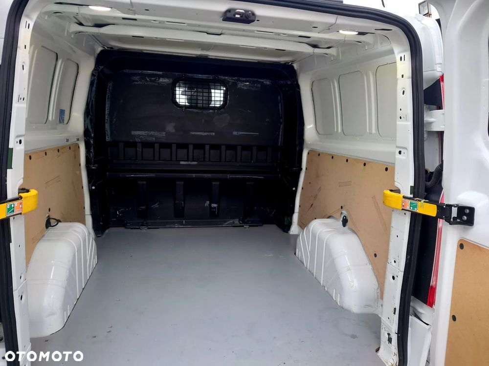 Ford Transit Custom 310 L2H1 Limited - 16