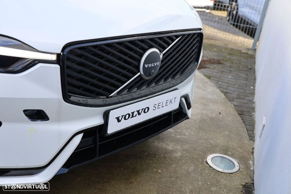 Volvo XC 60 2.0 T6 PHEV Plus Dark - 41