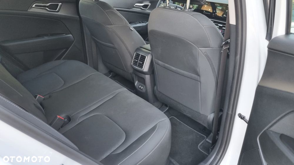 Kia Sportage 1.6 T-GDI HEV Business Line 2WD - 13
