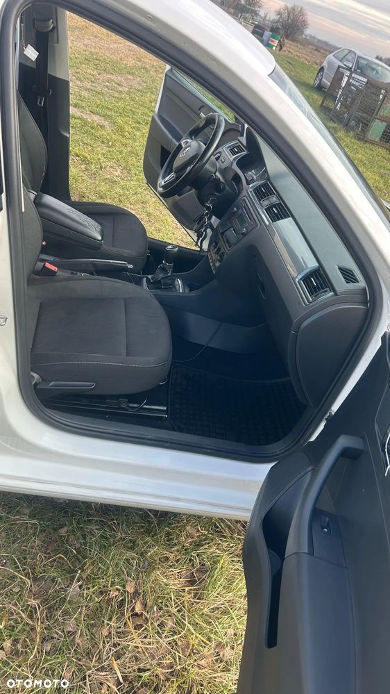 Skoda RAPID 1.2 Ambition - 6