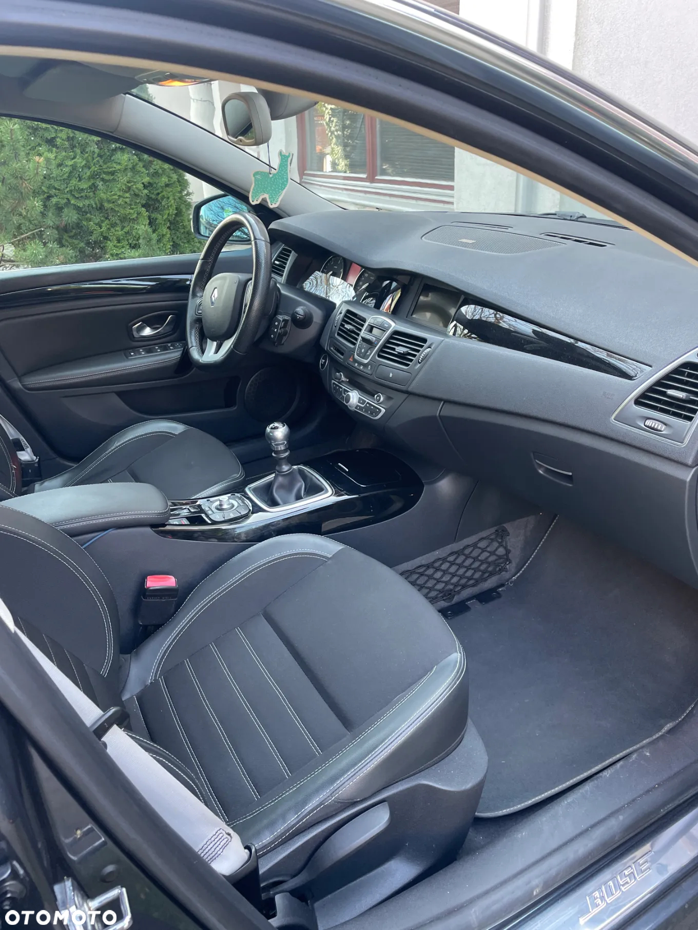 Renault Laguna dCi 110 FAP Bose Edition - 20