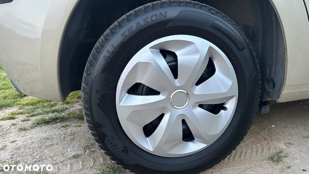 Citroën C4 1.4 16V Style - 13