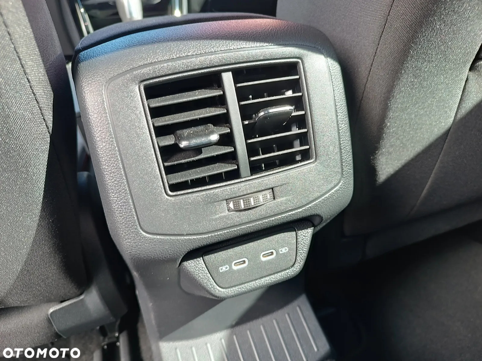 Volkswagen T-Roc 1.5 TSI ACT OPF DSG Sport - 37