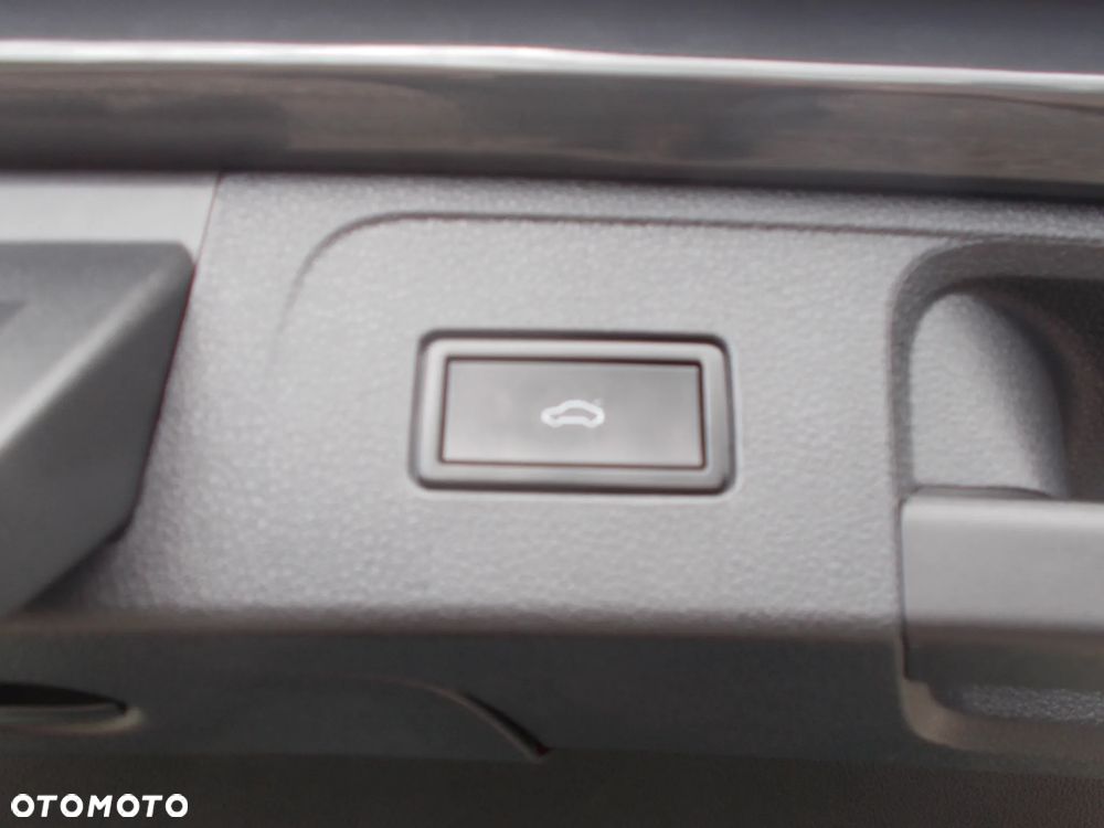 Volkswagen Passat - 13