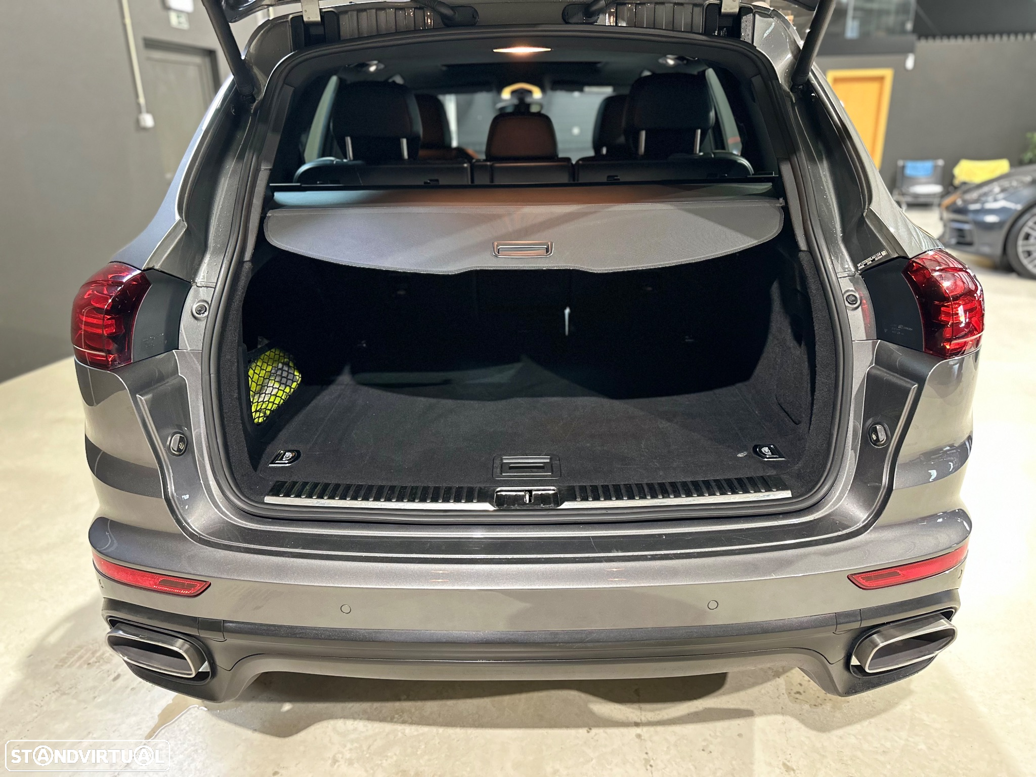 Porsche Cayenne Standard - 13