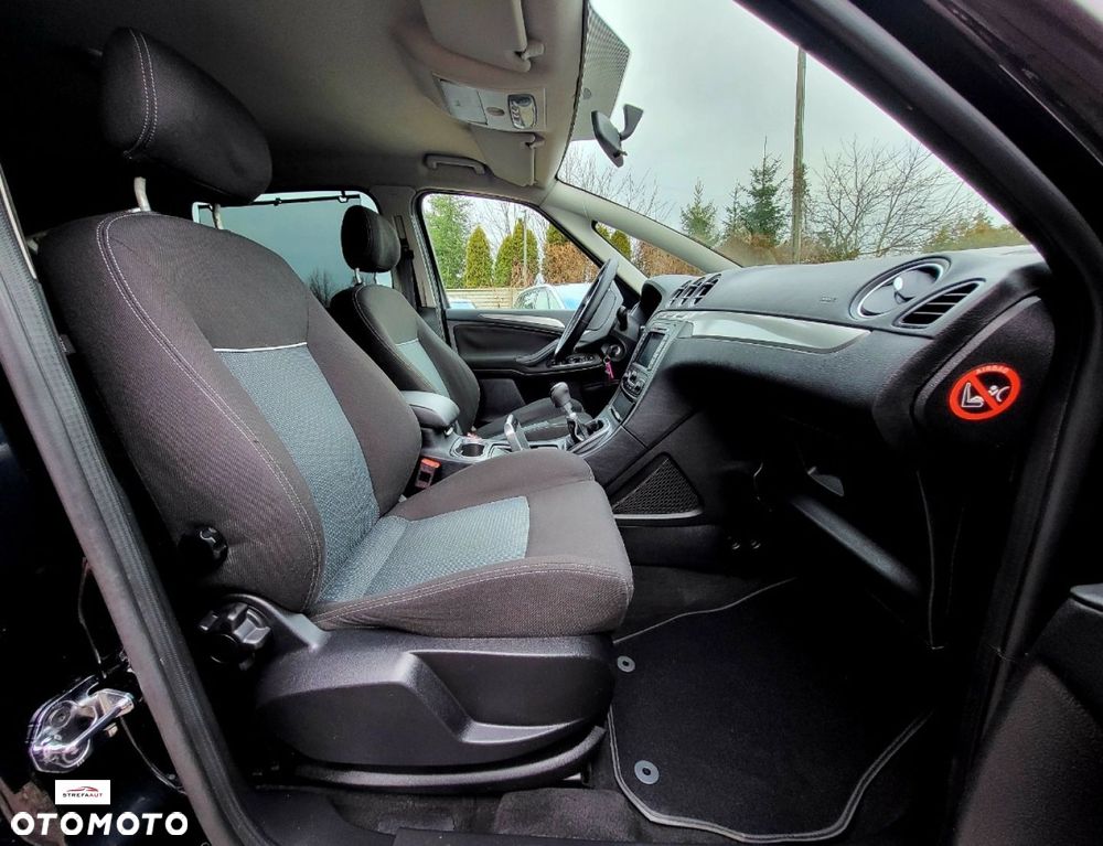Ford S-Max - 8