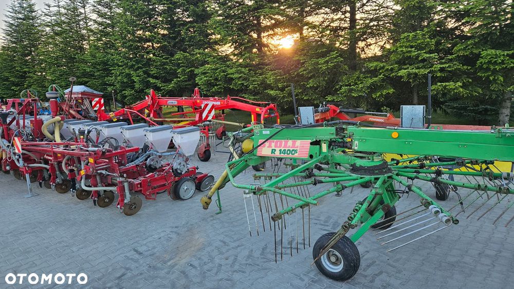 Pottinger EuroTop 651A Multitast Zgrabiarka karuzelowa Stoll R 1400 S - 15