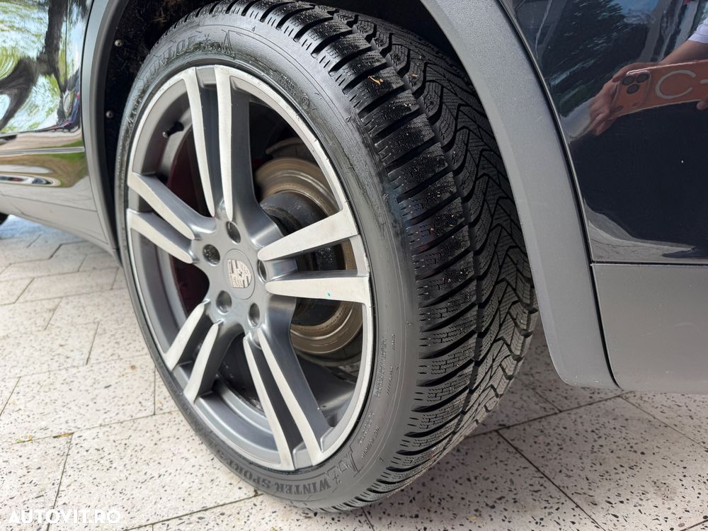Porsche Cayenne Platinum Edition - 24