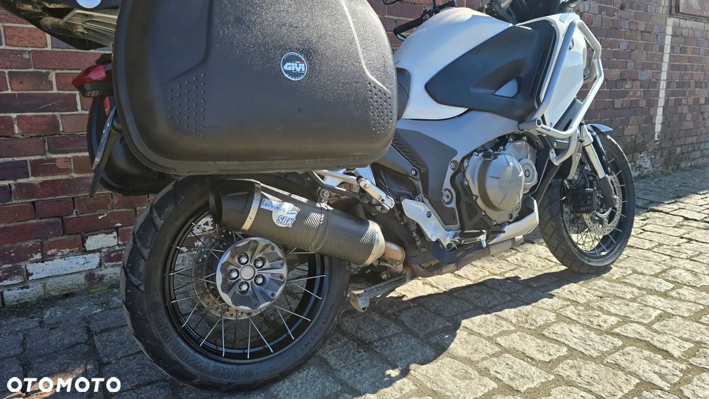 Honda VFR - 27