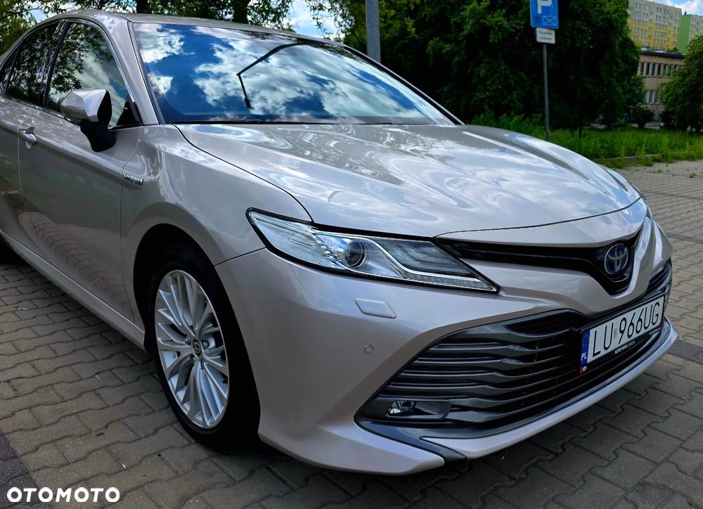 Toyota Camry 2.5 Hybrid Executive CVT - 2