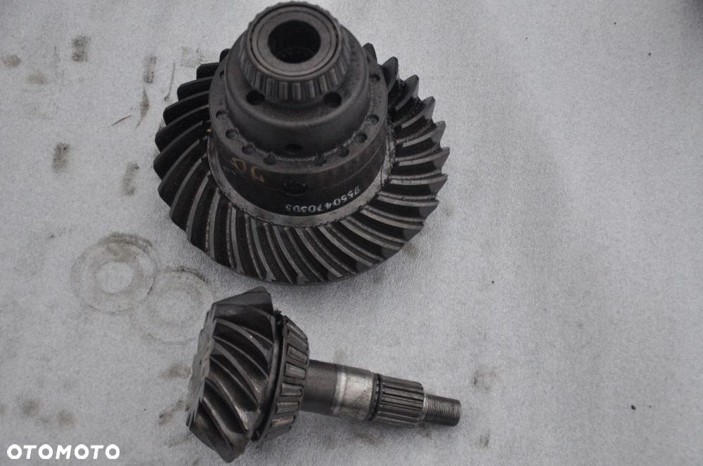 DYFERENCJAŁ WAŁEK KOŁO TALERZOWE Tył  JOHN DEERE 6215R - 1