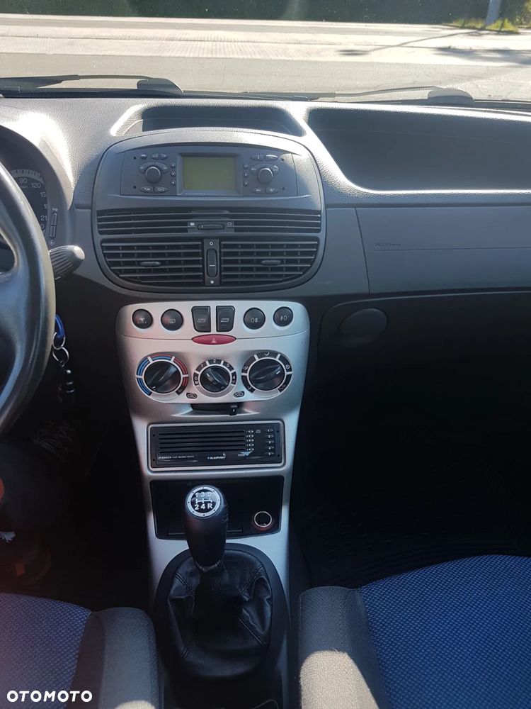 Fiat Punto 16V HGT - 15