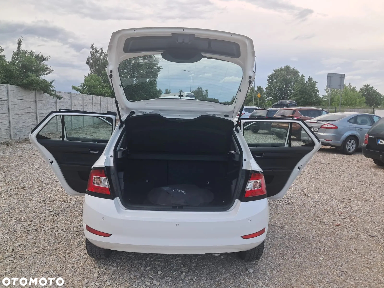 Skoda Fabia - 16