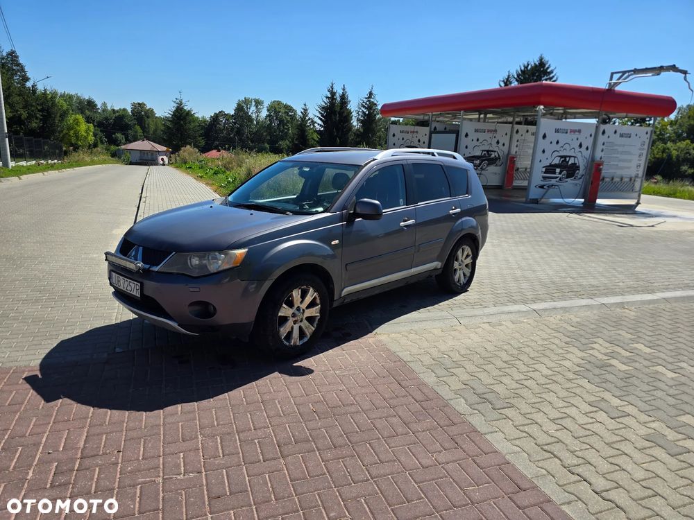 Mitsubishi Outlander 2.0 DID Instyle NAVI - 1
