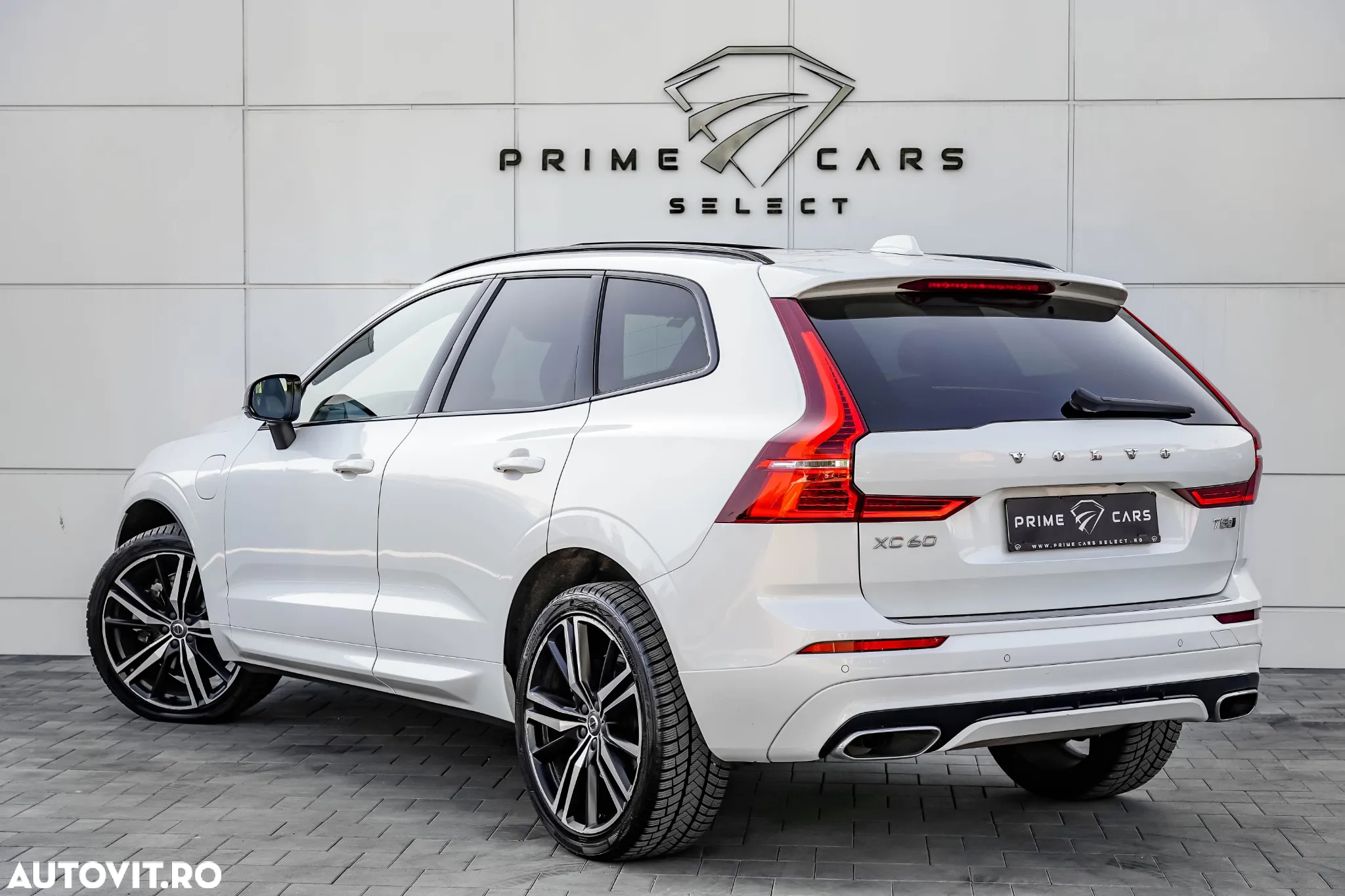 Volvo XC 60 T8 AWD Recharge Geartronic RDesign - 14