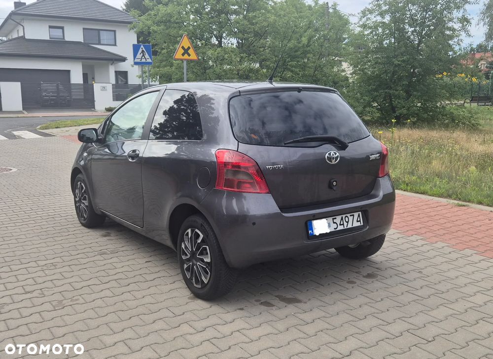 Toyota Yaris 1.3 Terra - 7
