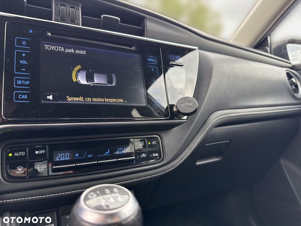 Toyota Corolla 1.6 Comfort - 29