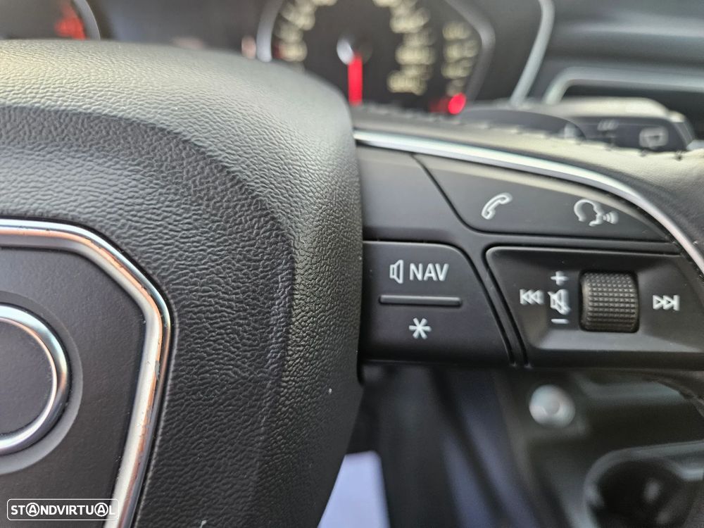 Audi A4 Avant 2.0 TDI Design S tronic - 33