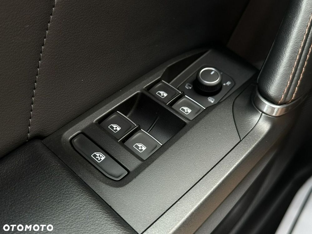 Cupra Formentor 1.4 e-Hybrid DSG - 24