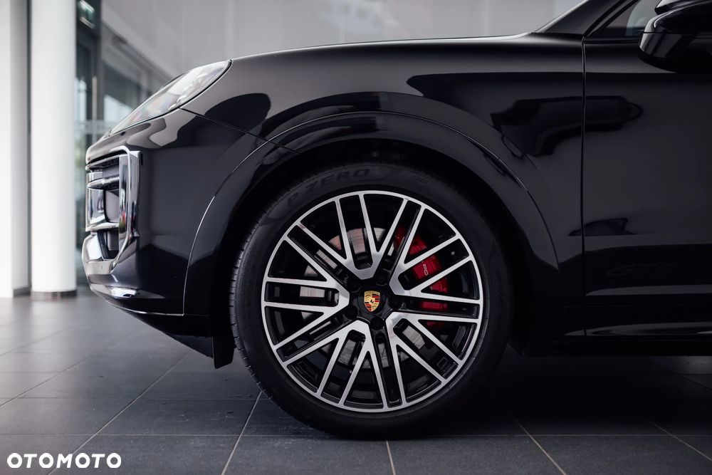 Porsche Cayenne GTS - 25