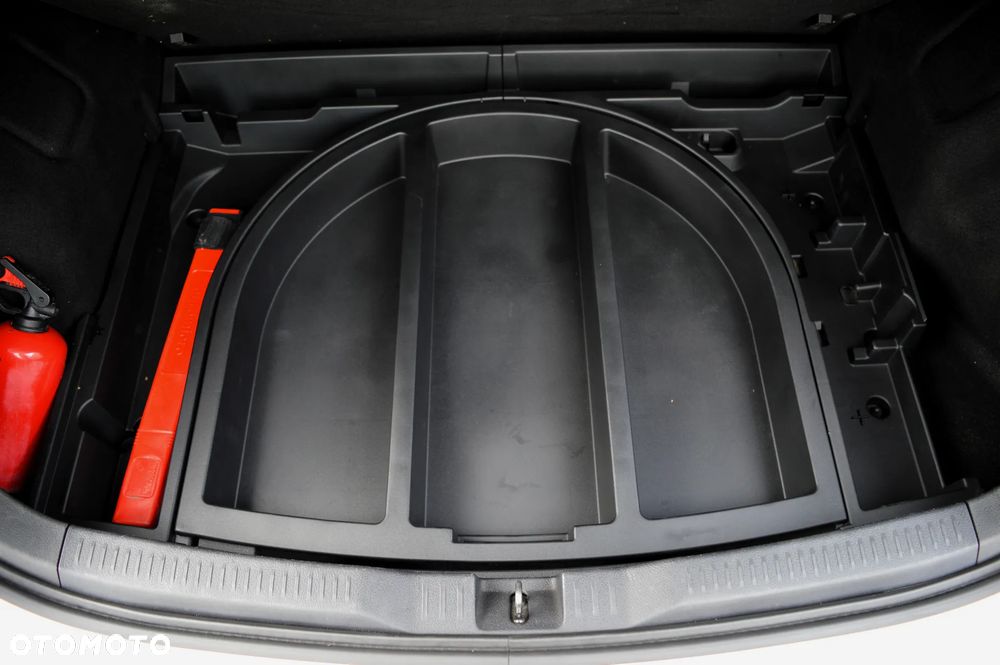 Toyota Auris 1.33 VVT-i Life Comfort - 31