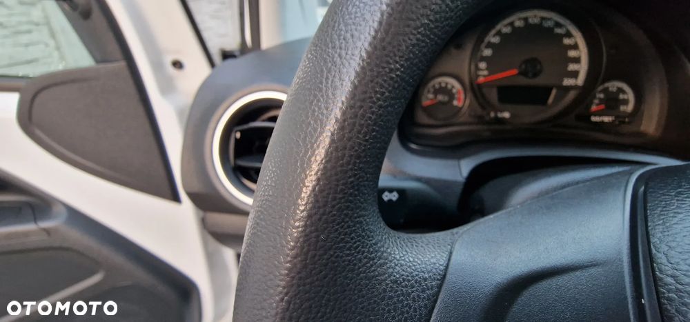 Volkswagen up! (BlueMotion Technology) move - 22