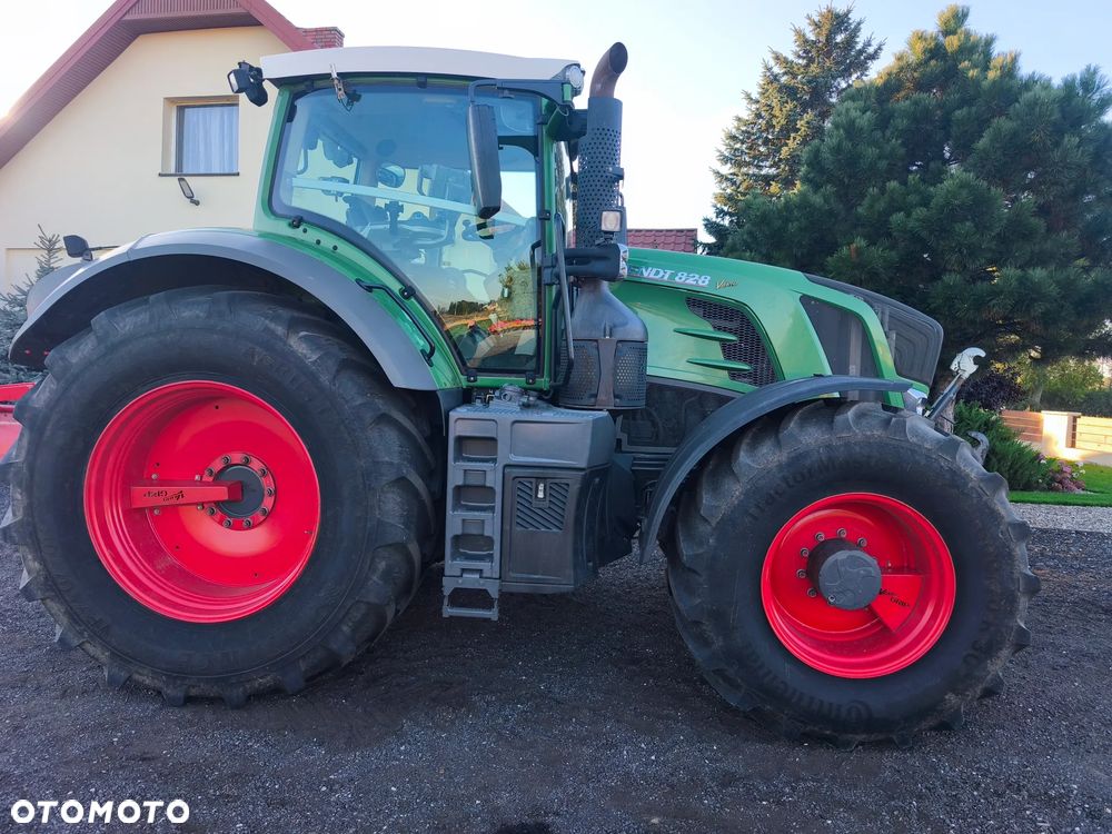 Fendt 828 Vario Profi Plus - 3