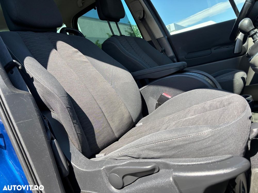 Renault Scenic 1.9 dCi FAP Avantage - 10