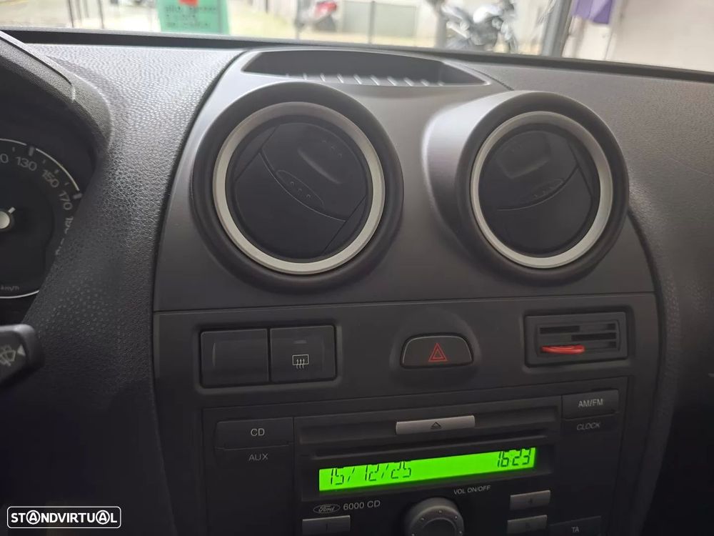 Ford Fiesta 1.4 TDCi Trend - 13