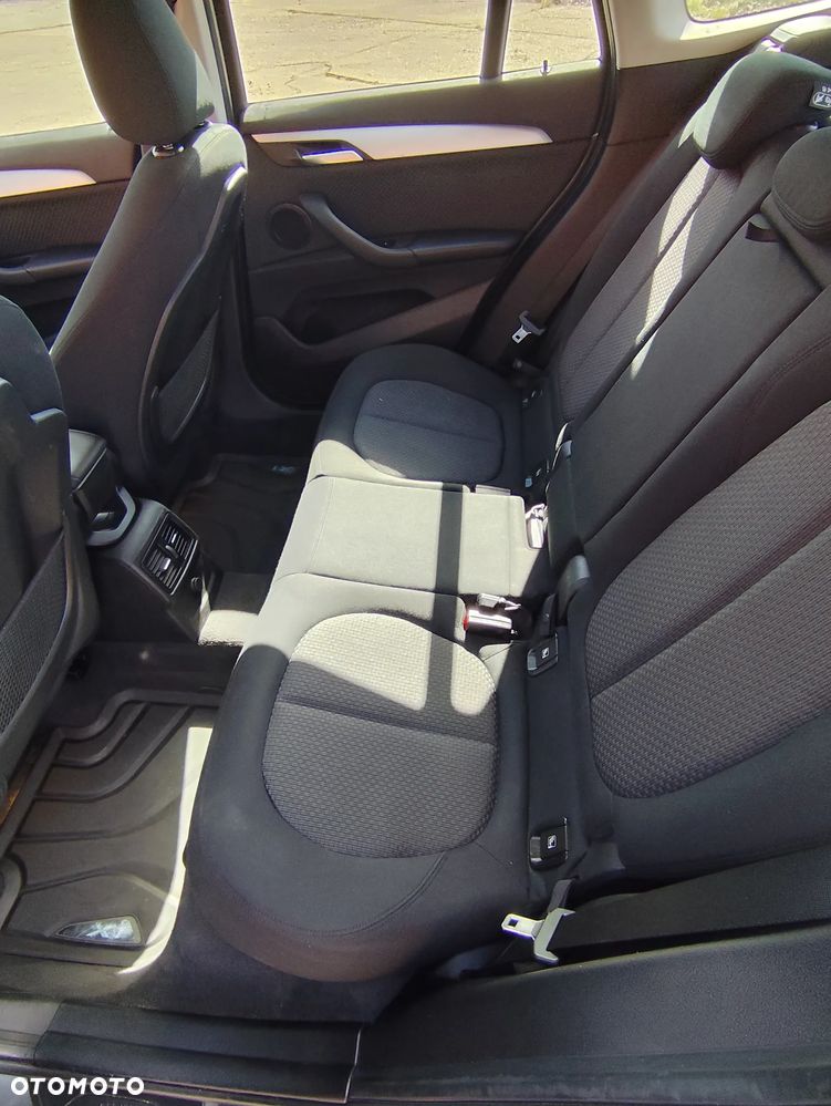 BMW X1 xDrive20d - 9
