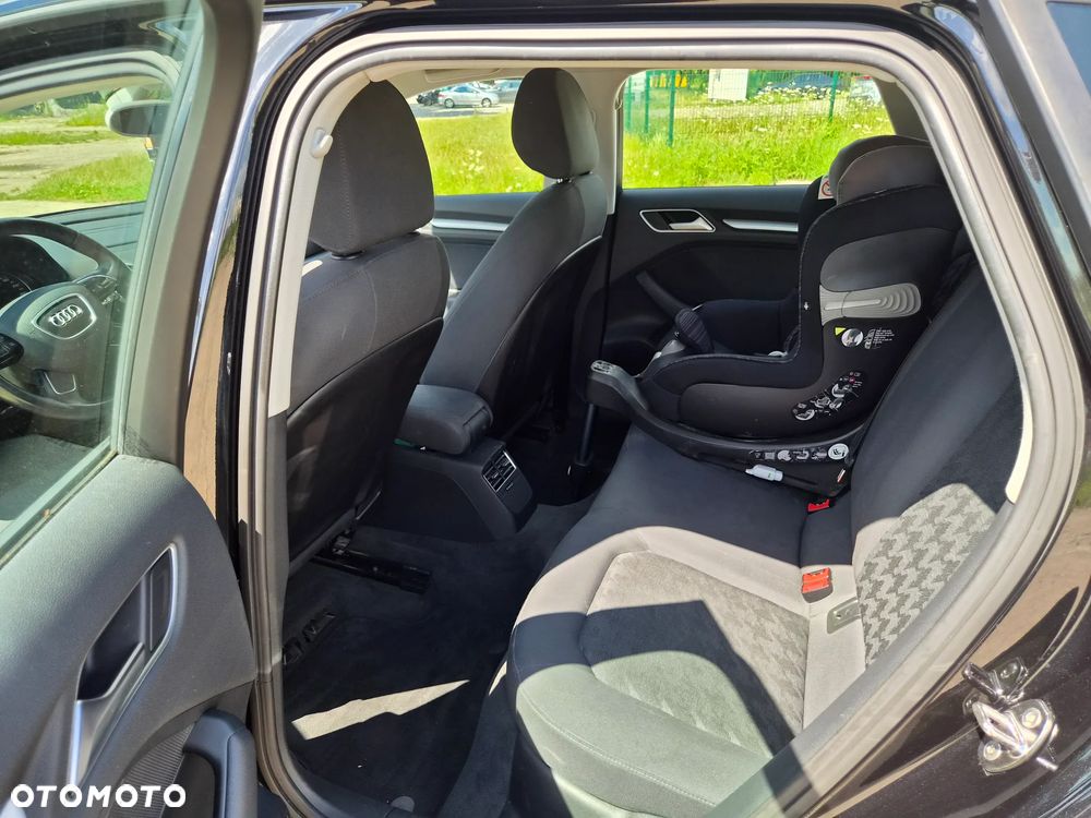 Audi A3 Sportback 1.6 TDI Attraction - 14