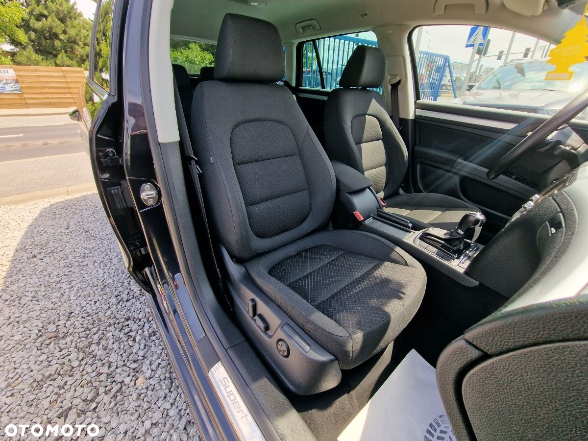 Skoda Superb 2.0 TDI Active DSG - 29