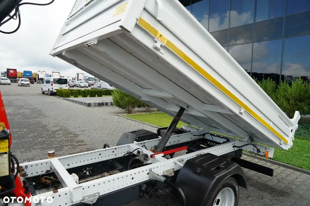 Iveco DAILY 35-150 / WYWROTKA + HDS FASSI F32A / MAX 995 KG UDŹWIG / WYSÓW 5,5 M / SPROWADZONY - 11