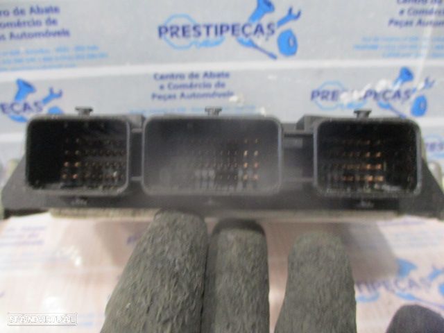 Centralina 8V2112A650XE  0281014990 MAZDA  2 FASE 1  2010 1.6MCZD 90CV 5P AZUL BOSCH - 4