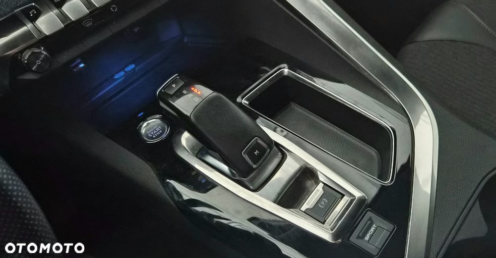 Peugeot 5008 1.5 BlueHDi GT S&S EAT8 - 32