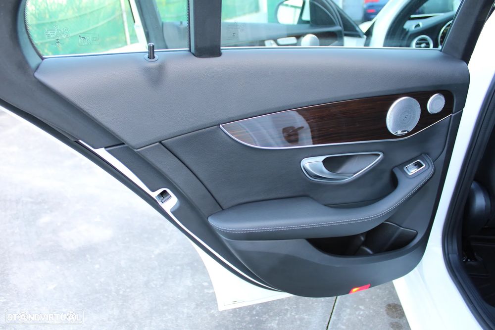 Mercedes-Benz C 300 4Matic 9G-TRONIC AMG Line Advanced - 51