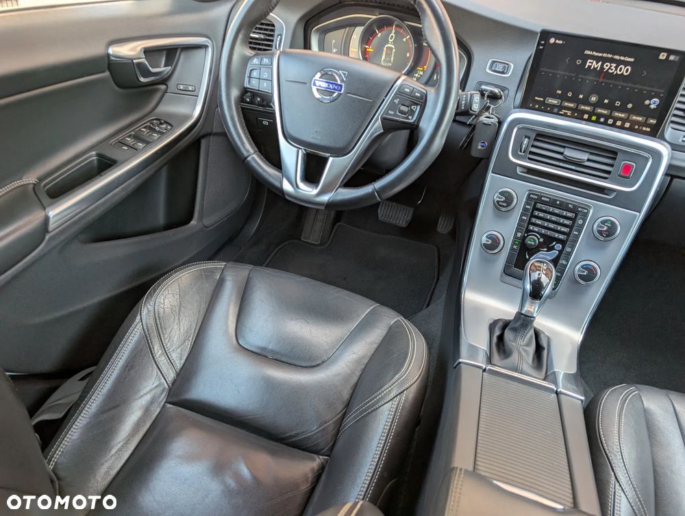 Volvo V60 D3 Geartronic Summum - 28