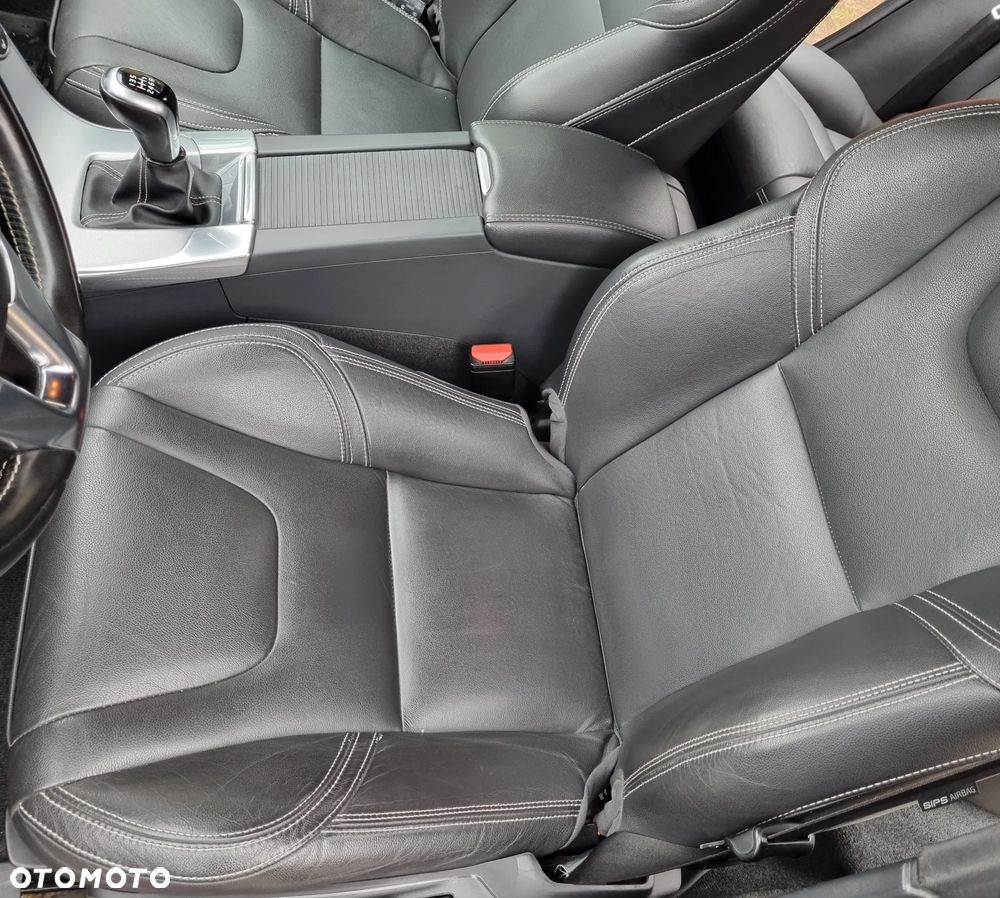 Volvo V60 D2 Drive-E Momentum - 13