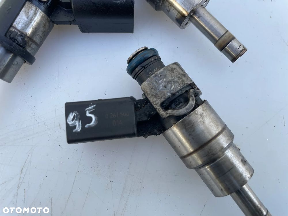 wtrysk wtryskiwacze Audi A3 8P Skoda Octavia II 2.0 FSI AXW 06F906036 0261500014 - 2
