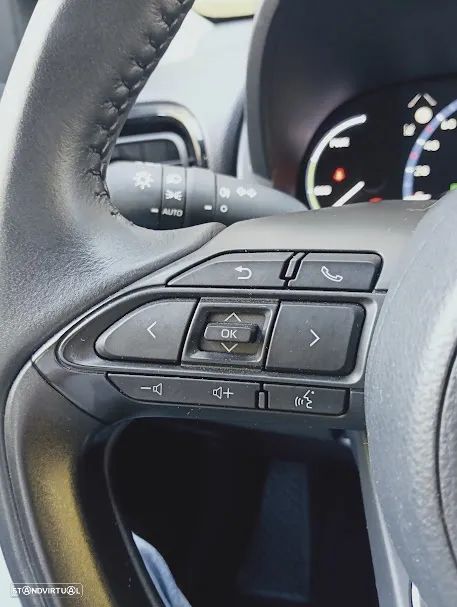 Toyota Yaris Cross 1.5 HDF Comfort Plus - 22