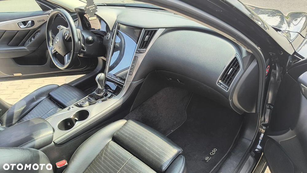 Infiniti Q50 - 8