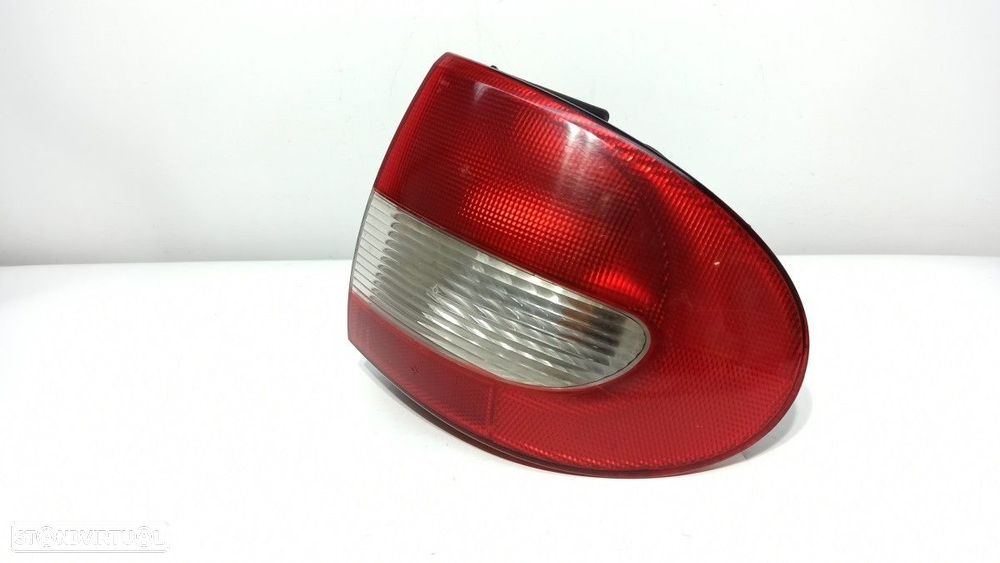 FAROLIM TRASEIRO DIREITO RENAULT MEGANE I FASE 2 CLASSIC (LA..) 1.4 16V RXE - 2