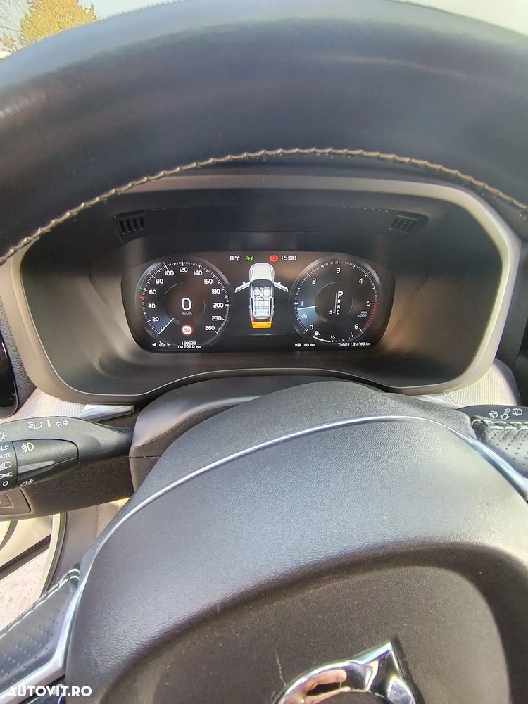 Volvo XC 60 D4 AWD Geartronic RDesign - 23