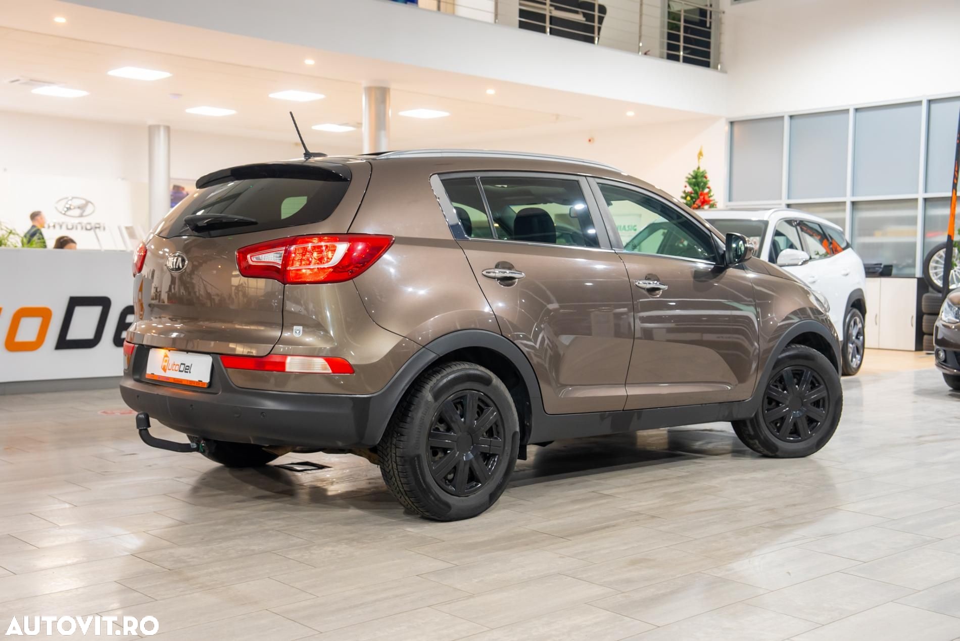 Kia Sportage 2.0 CRDI 4WD Automatik Spirit - 4