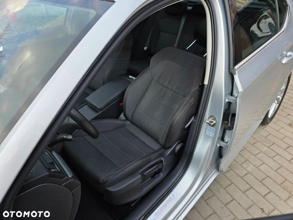 Skoda Superb 1.5 TSI ACT Ambition - 13