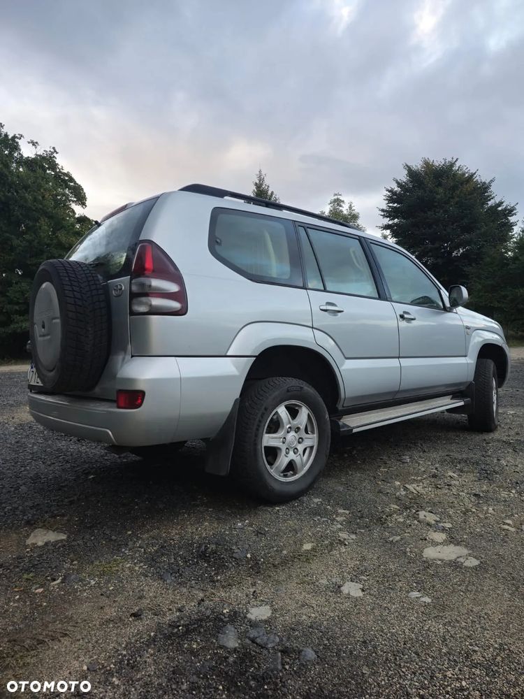Toyota Land Cruiser - 5