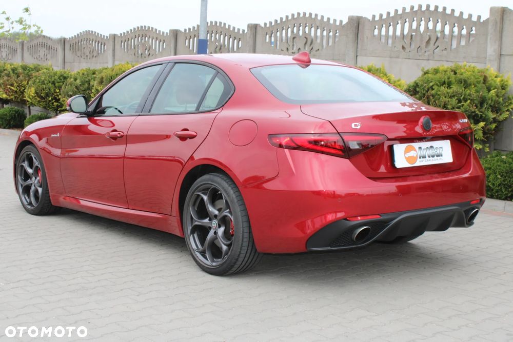 Alfa Romeo Giulia 2.0 Turbo 16V AT8-Q4 Veloce Ti - 14