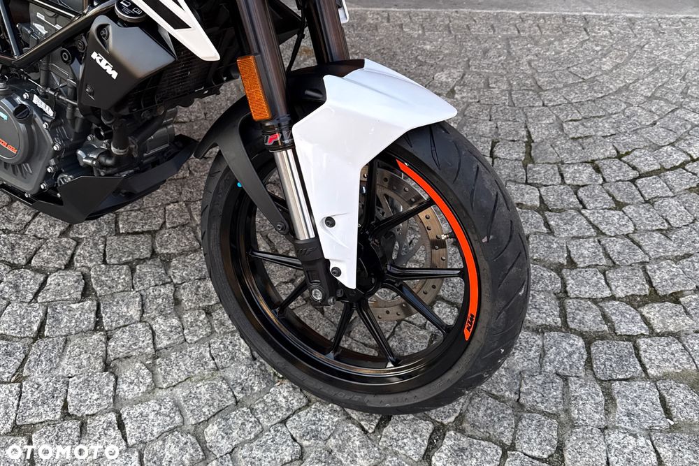 KTM Duke - 5