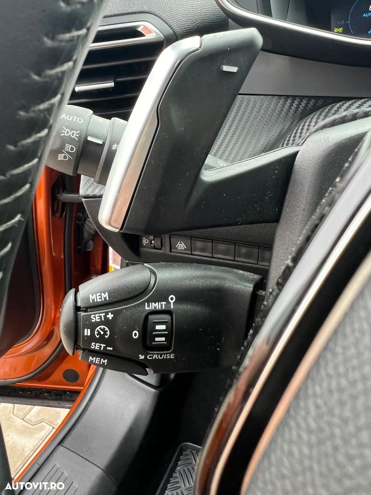 Peugeot 2008 PureTech 130 EAT8 Allure - 9